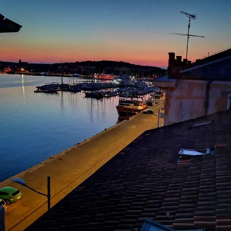 Apartmán Sea View In The Center Of Pula