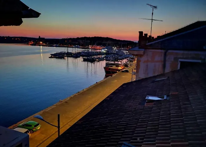 Διαμέρισμα Sea View In The Center Of Πούλα